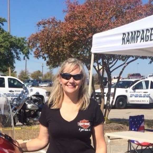 Meet your Posher, Tara - Picture 1 of 1